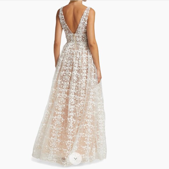 Bronx and Banco Megan V Neck Lace Gown - Picture 3 of 6